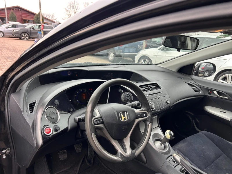 Honda Civic 1.3i EURO 4, снимка 11 - Автомобили и джипове - 49115617