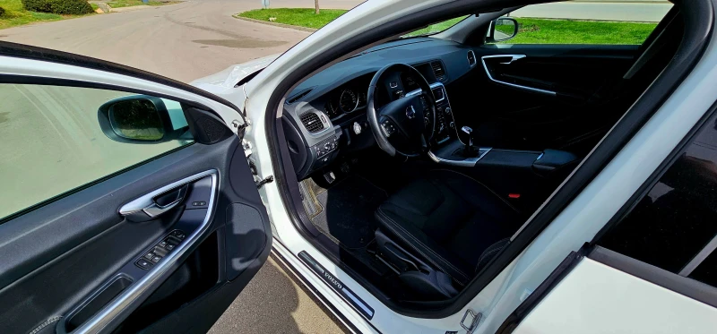 Volvo V60 2000 , снимка 9 - Автомобили и джипове - 49663530