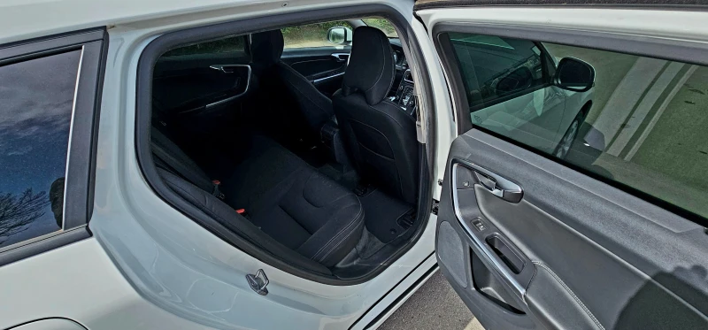 Volvo V60 2000 , снимка 12 - Автомобили и джипове - 49663530