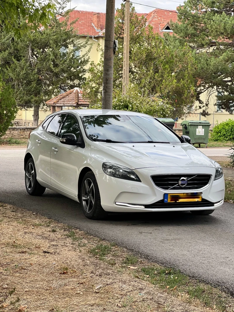 Volvo V40 1.6D2, снимка 3 - Автомобили и джипове - 52872001