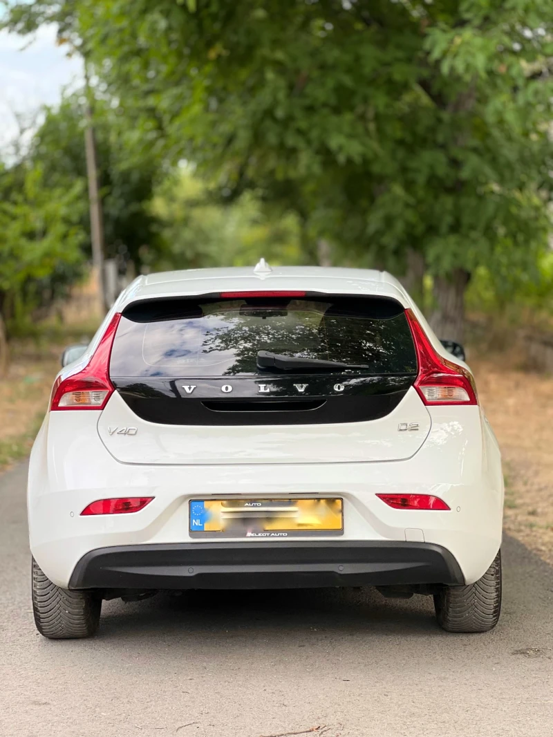 Volvo V40 1.6D2, снимка 6 - Автомобили и джипове - 52872001