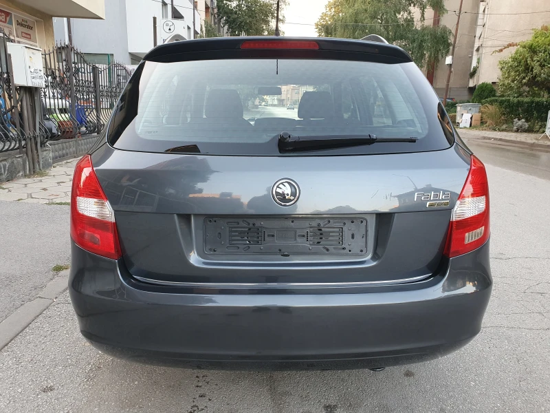 Skoda Fabia 1.2TSI-86k.s., снимка 3 - Автомобили и джипове - 51610308