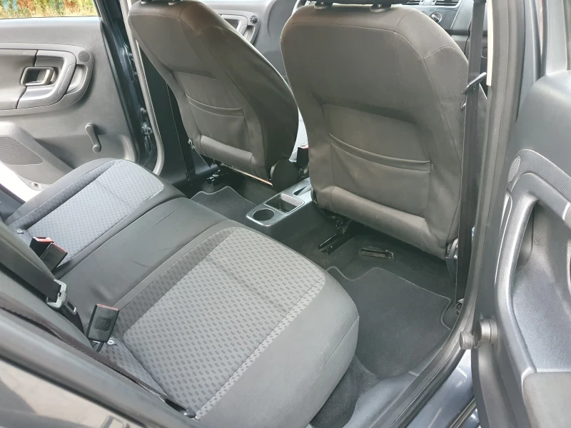 Skoda Fabia 1.2TSI-86k.s., снимка 13 - Автомобили и джипове - 51610308