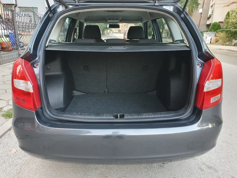 Skoda Fabia 1.2TSI-86k.s., снимка 9 - Автомобили и джипове - 51610308