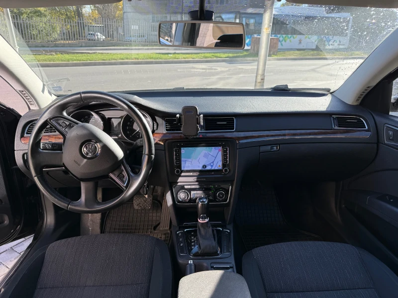 Skoda Superb, снимка 8 - Автомобили и джипове - 52264422