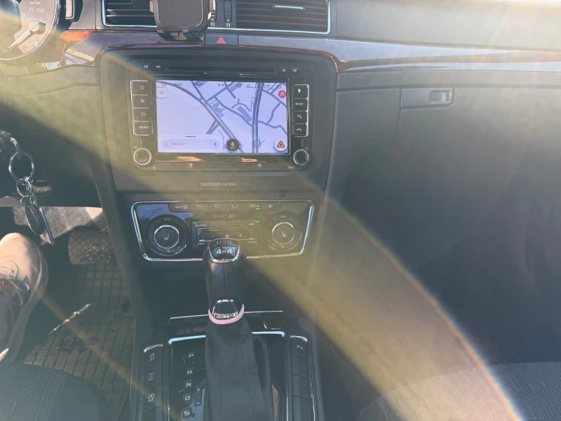 Skoda Superb, снимка 11 - Автомобили и джипове - 52264422