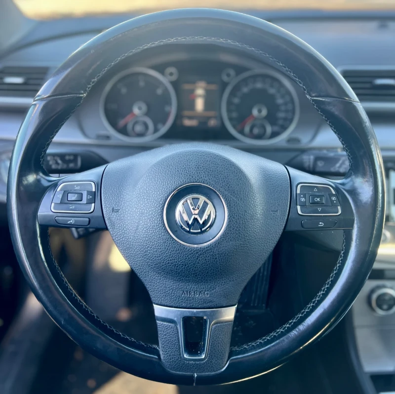 VW Passat 2.0 Автоматик, снимка 3 - Автомобили и джипове - 52954366