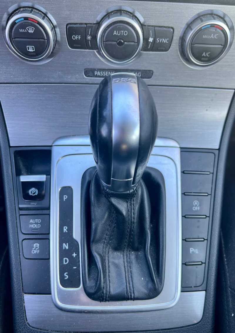 VW Passat 2.0 Автоматик, снимка 5 - Автомобили и джипове - 52954366