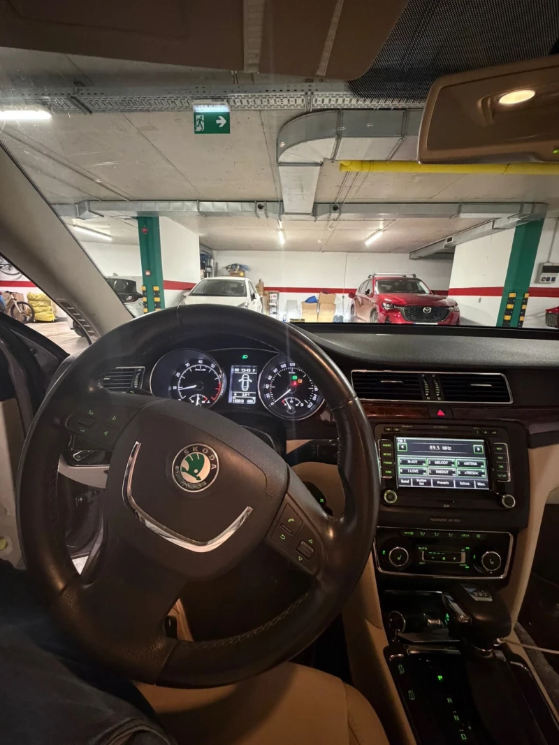 Skoda Superb, снимка 14 - Автомобили и джипове - 53430082