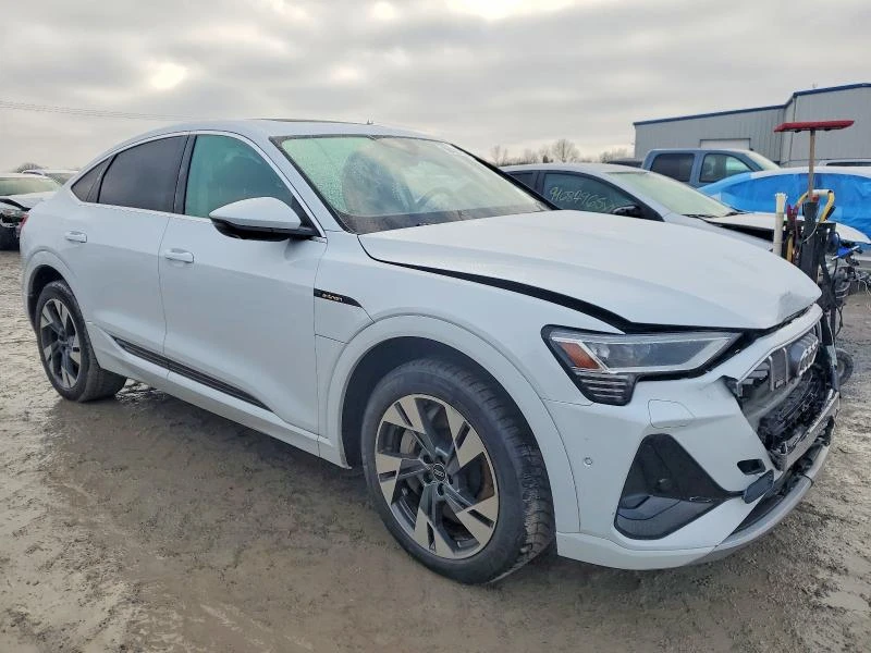Audi E-Tron Sportback Premium Plus, снимка 5 - Автомобили и джипове - 53932091