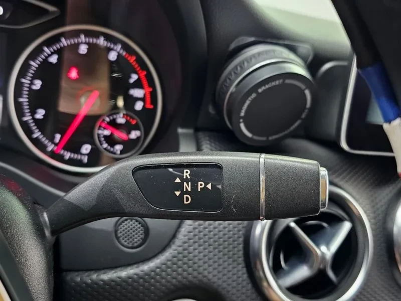 Mercedes-Benz A 200 W176, снимка 9 - Автомобили и джипове - 55719507