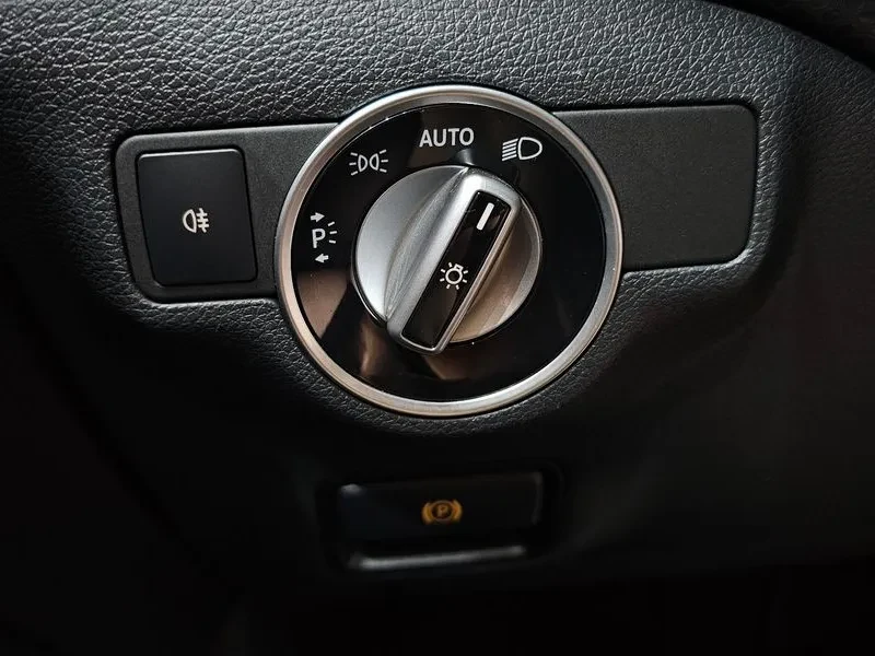 Mercedes-Benz A 200 W176, снимка 17 - Автомобили и джипове - 55719507