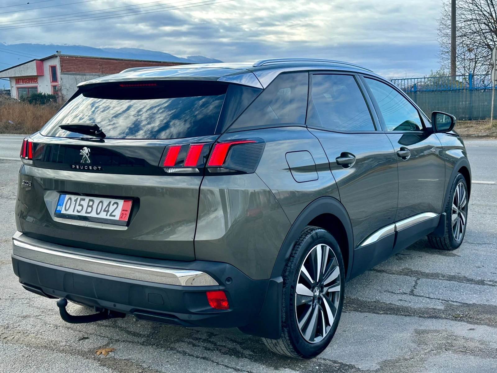 Peugeot 3008 1.5HDI ALLURE 8DCT  - изображение 4