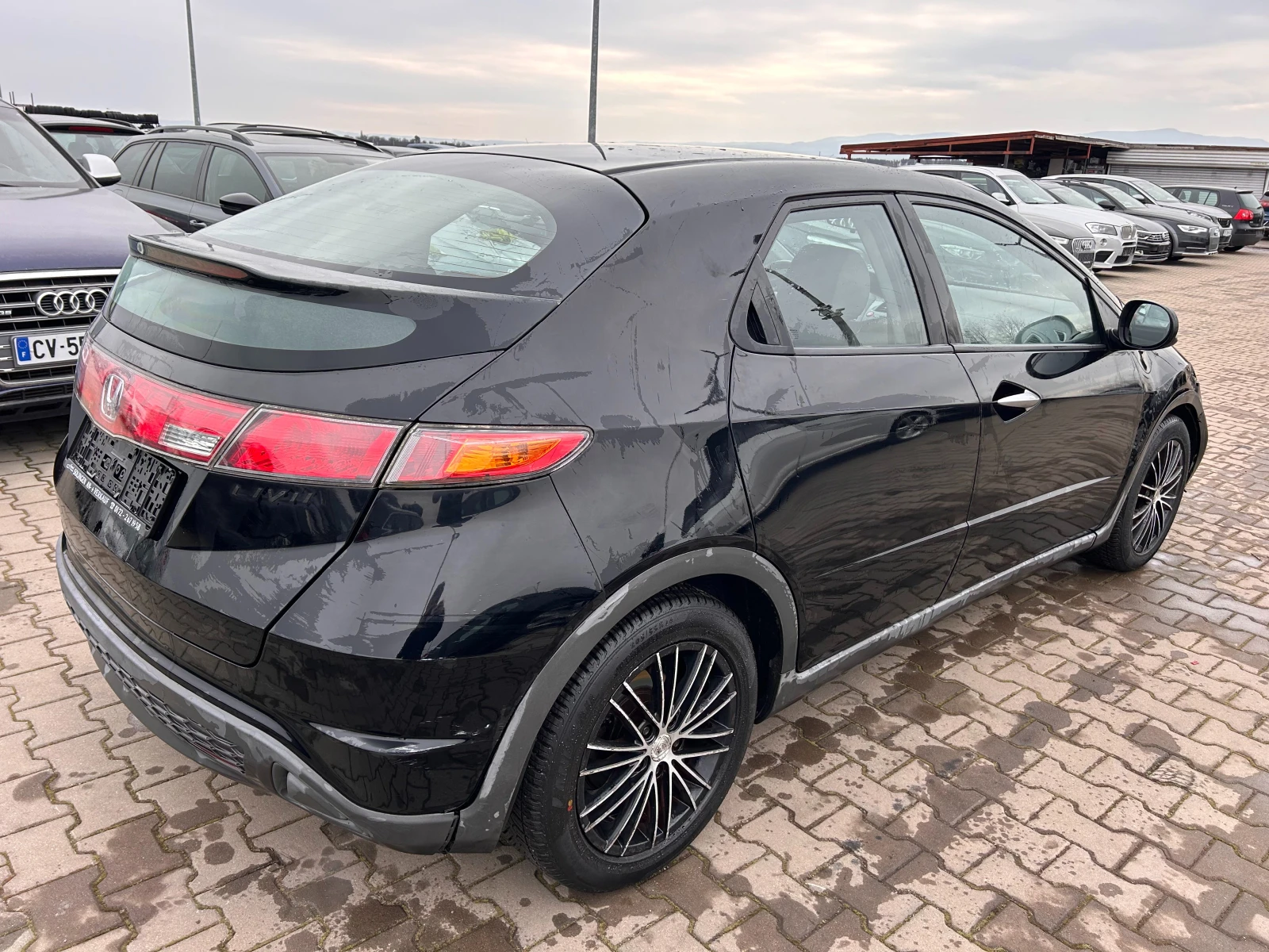 Honda Civic 1.3i EURO 4 - изображение 6