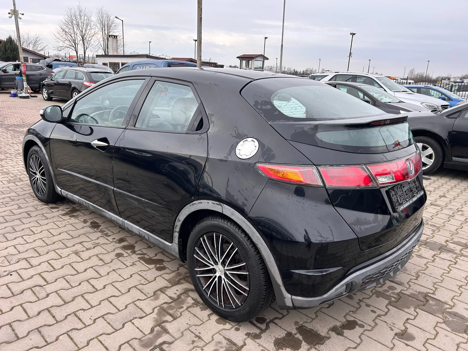 Honda Civic 1.3i EURO 4 - изображение 8