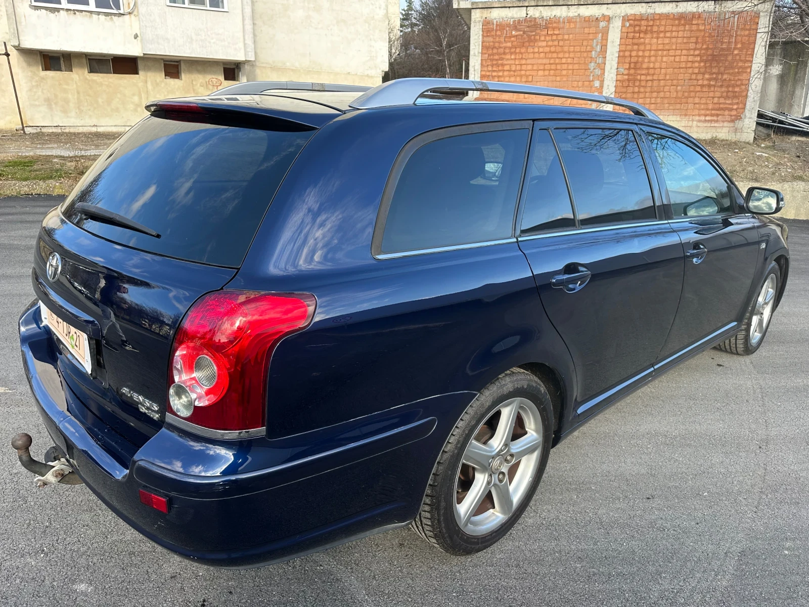 Toyota Avensis 2.2 - изображение 5