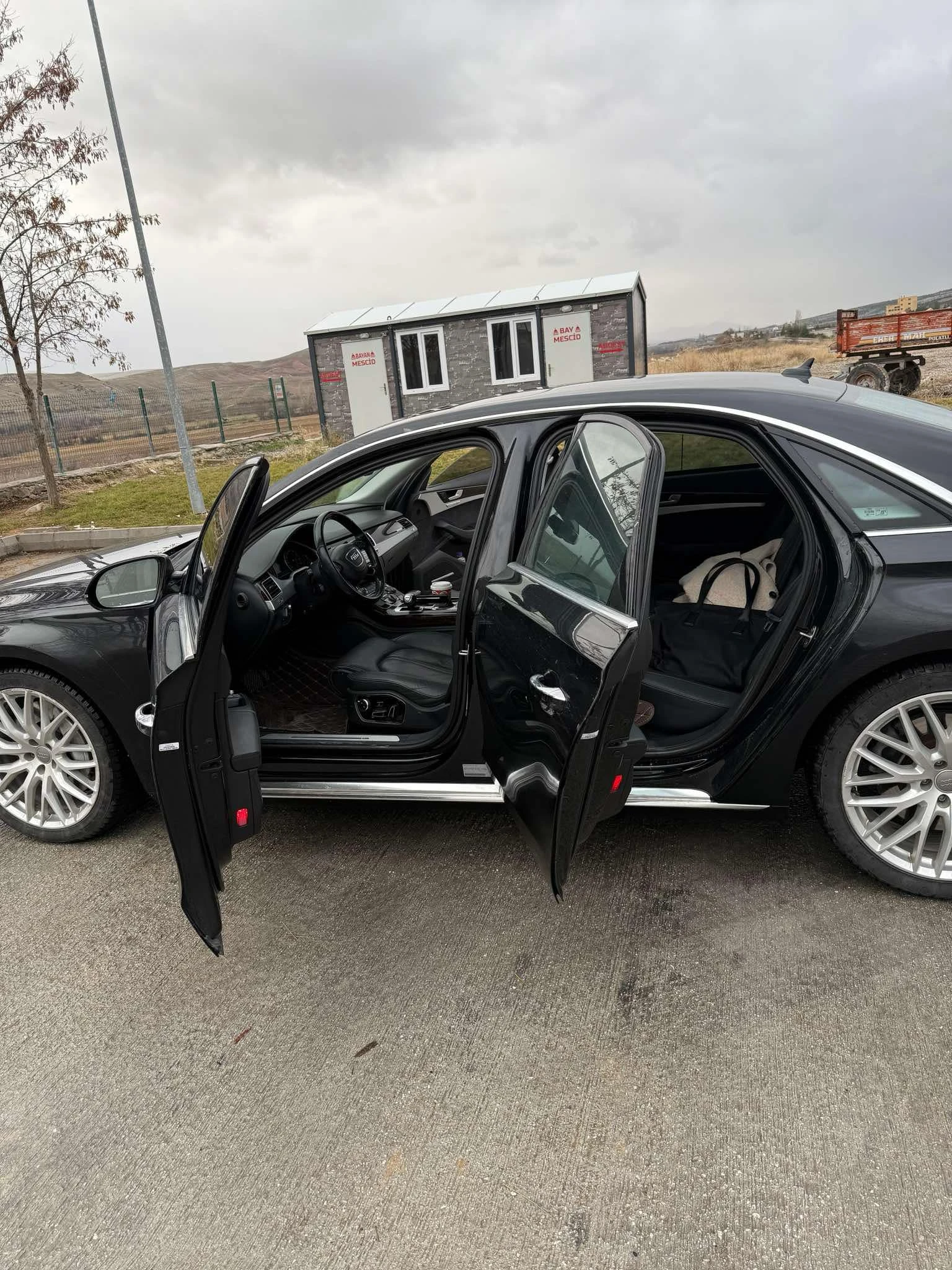 Audi A8 TFSI QUATTRO - изображение 4
