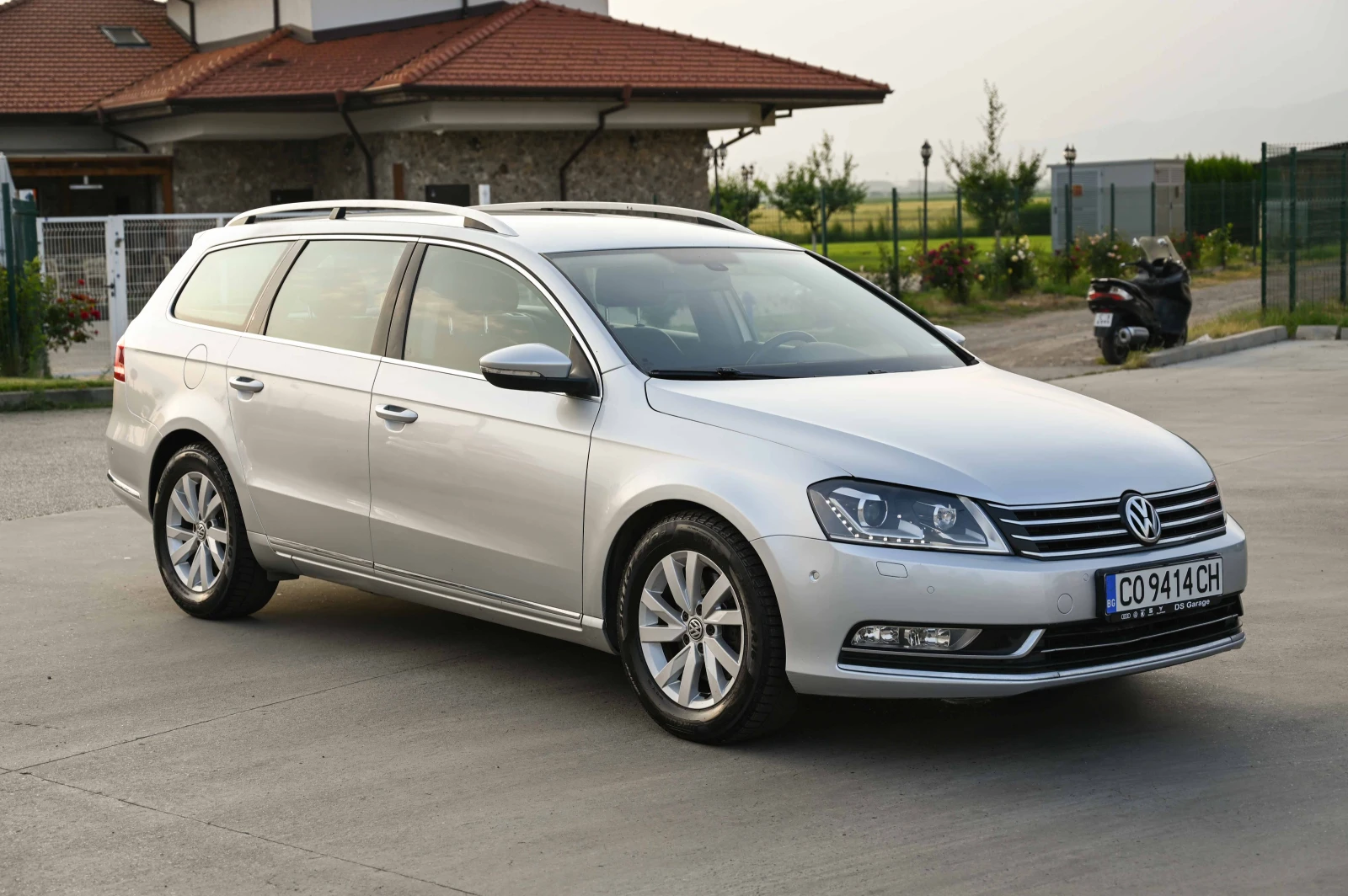 VW Passat 2.0TDI* Highline* Подгрев* НАВИ* Алкантра - изображение 2