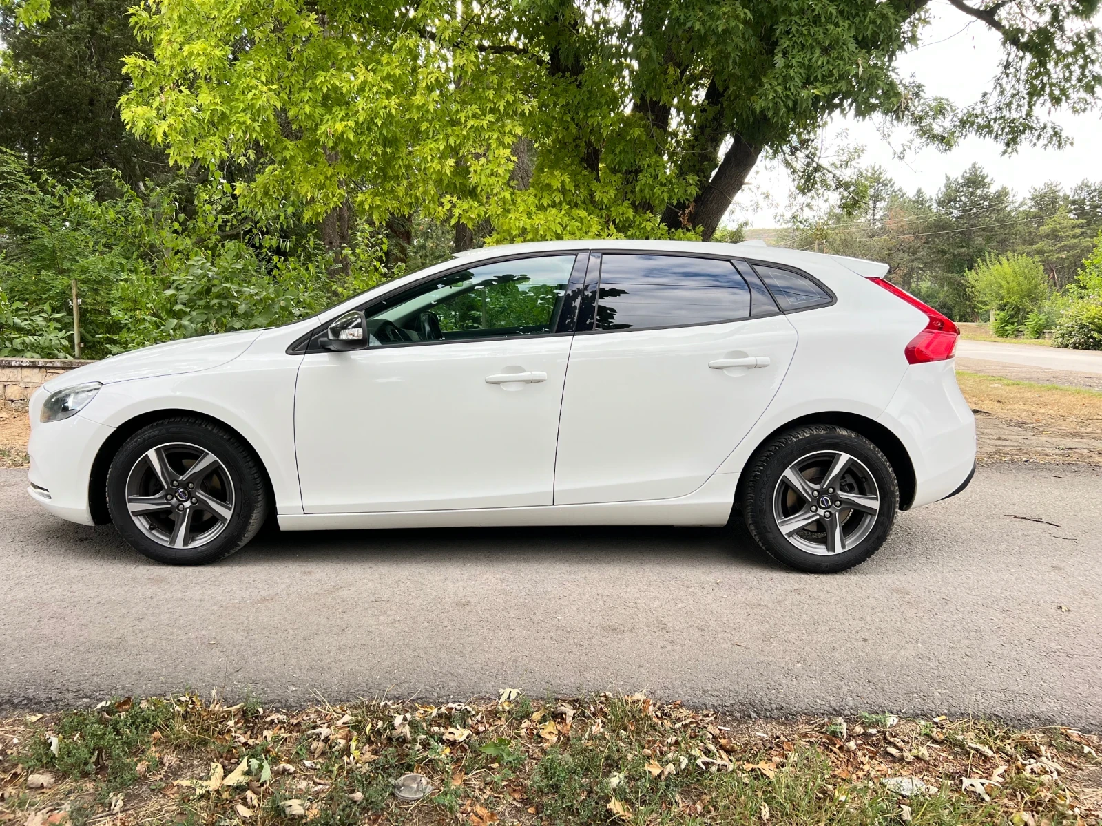 Volvo V40 1.6D2 | Mobile.bg � ����������� 4