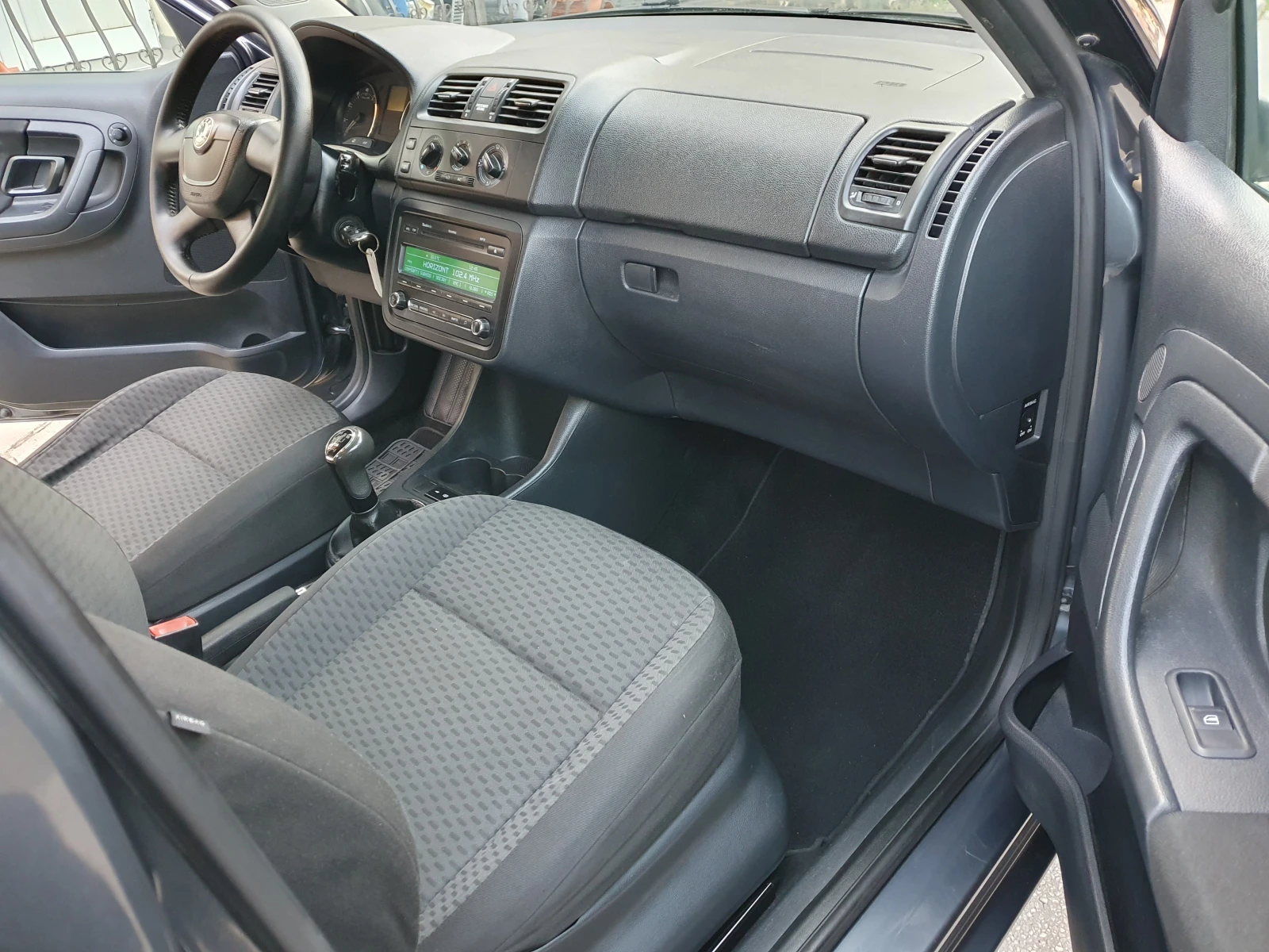 Skoda Fabia 1.2TSI-86k.s. | Mobile.bg — изображение 12