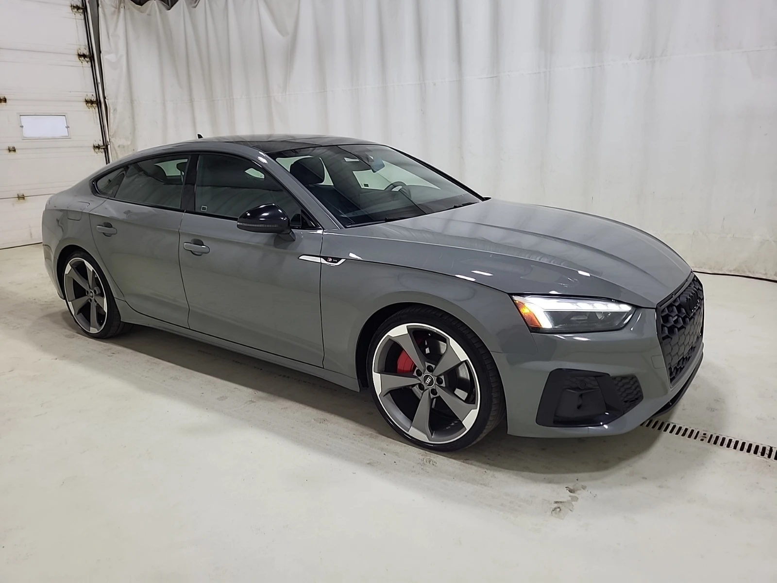 Audi A5 PROGRESSIV* CARFAX * АвтоКредит * Цена до България - изображение 2