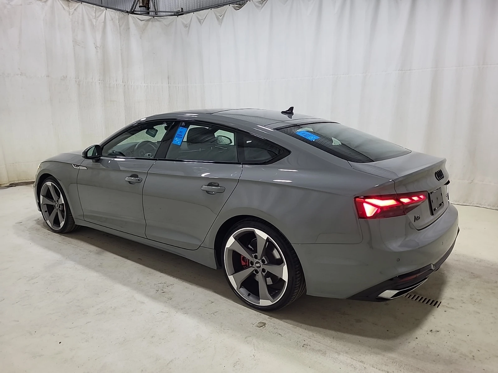 Audi A5 PROGRESSIV* CARFAX * АвтоКредит * Цена до България - изображение 4