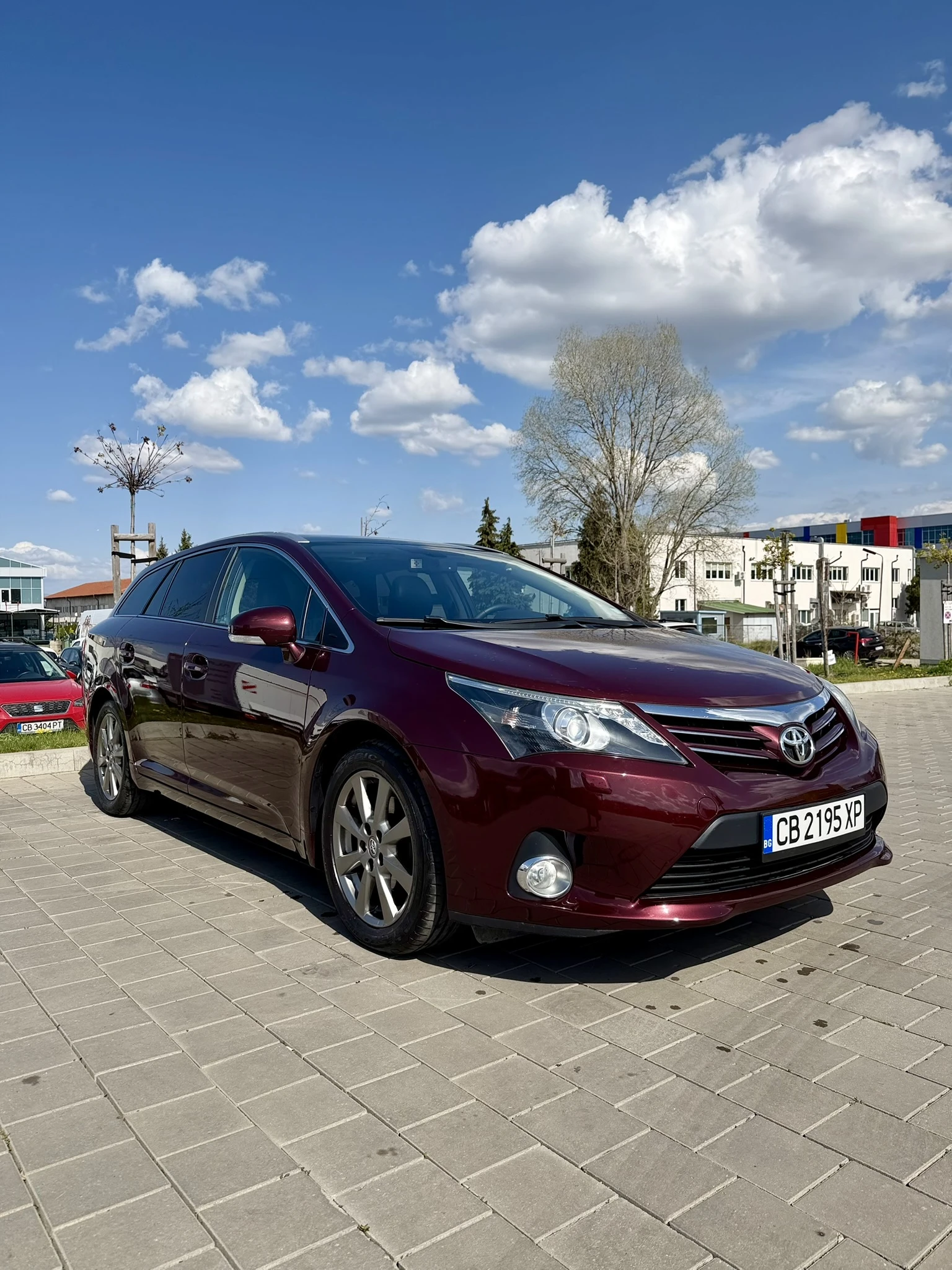 Toyota Avensis 2.0 D-4D, снимка 2 - Автомобили и джипове - 54243434