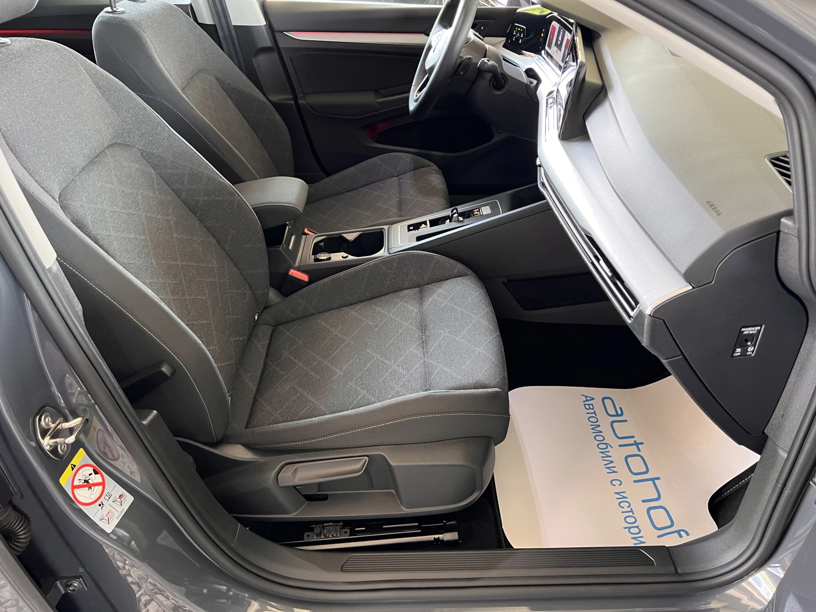 VW Golf LIFE/2.0TDI/150K.C./7AT, снимка 9 - Автомобили и джипове - 54414370