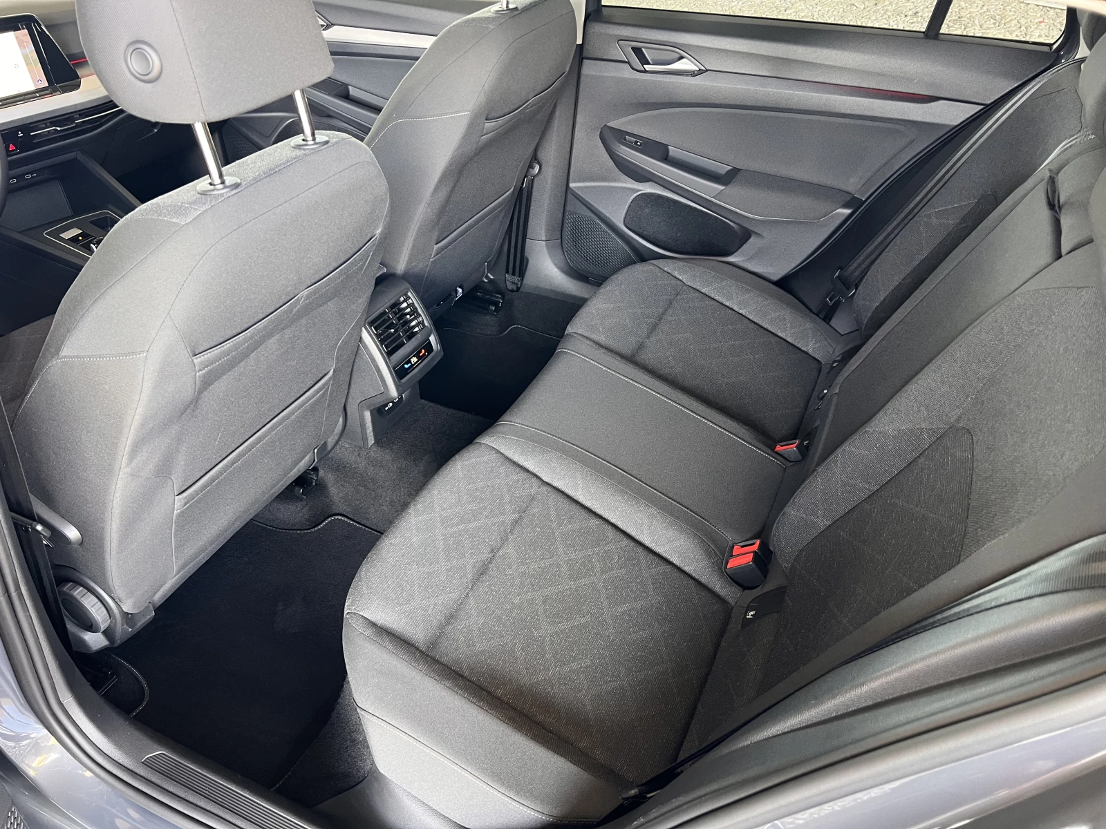 VW Golf LIFE/2.0TDI/150K.C./7AT, снимка 10 - Автомобили и джипове - 54414370