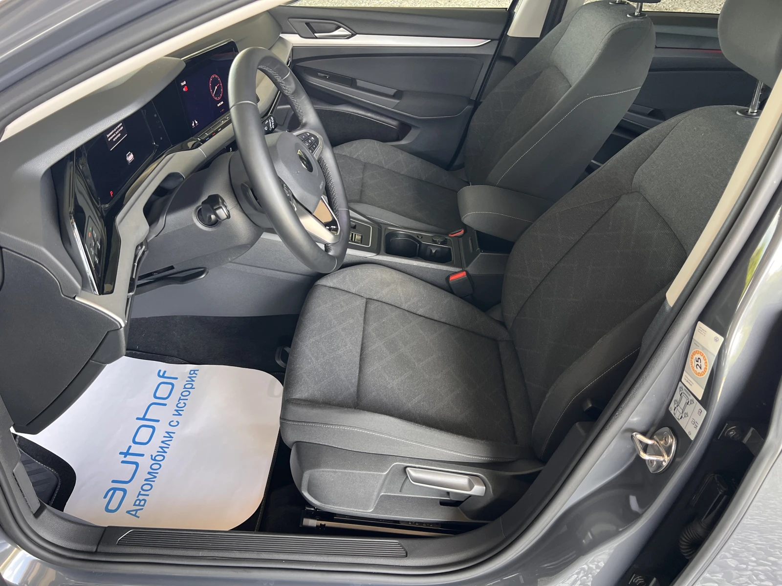 VW Golf LIFE/2.0TDI/150K.C./7AT, снимка 8 - Автомобили и джипове - 54414370