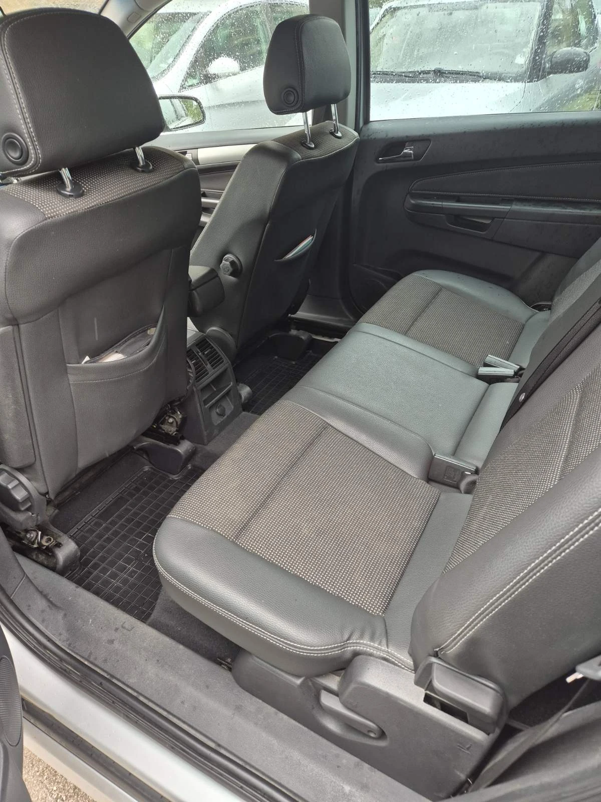 Opel Zafira, снимка 15 - Автомобили и джипове - 54598659