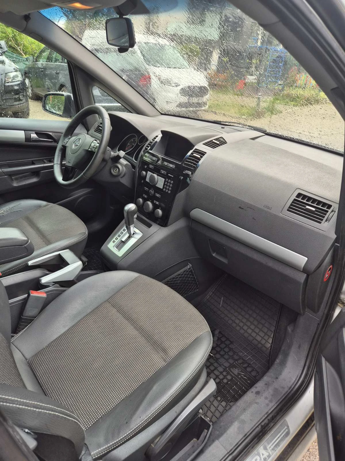 Opel Zafira, снимка 14 - Автомобили и джипове - 54598659