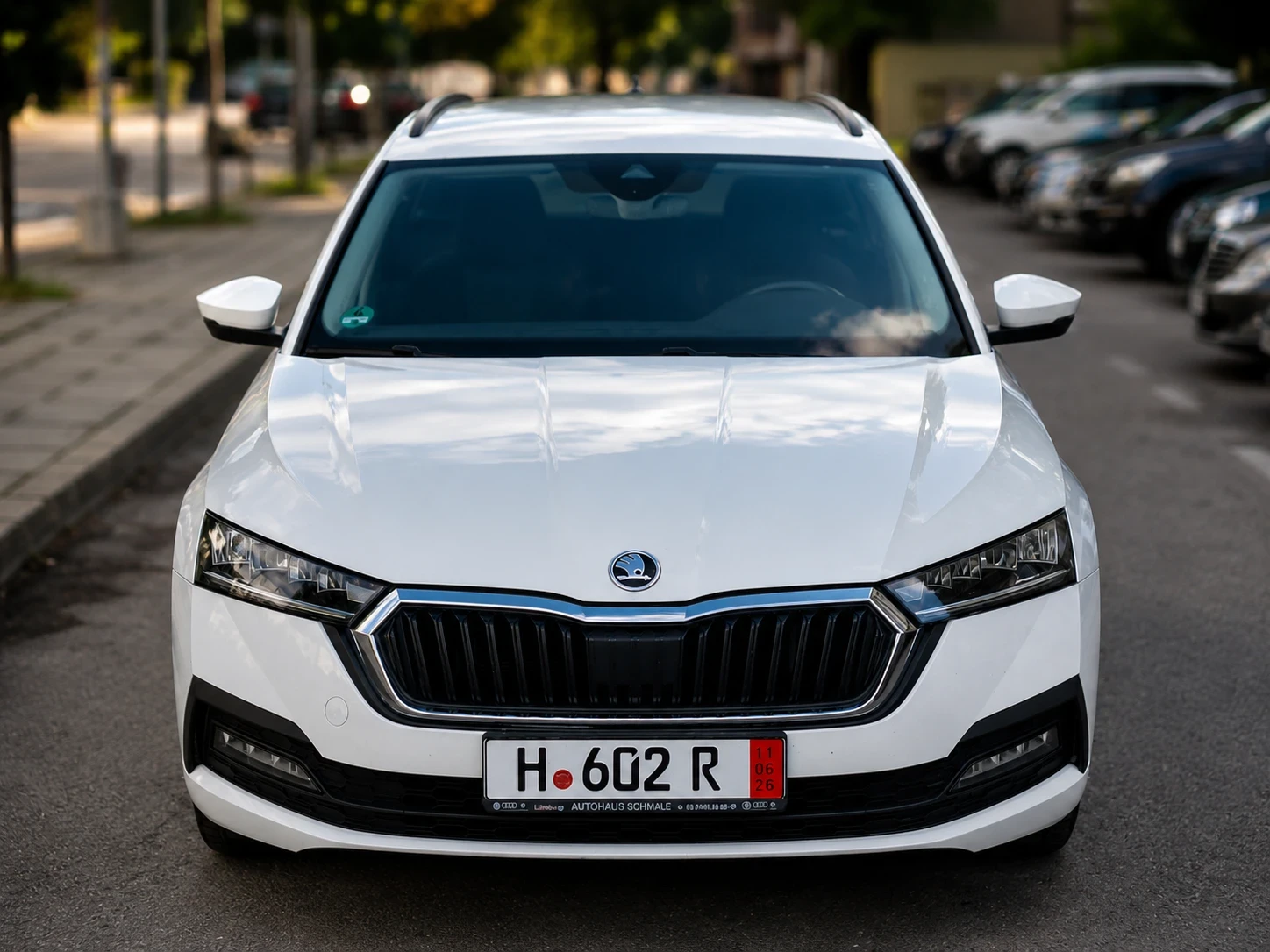 Skoda Octavia 2.0 TDI/DIGITAl/LANE ASSIST, снимка 8 - Автомобили и джипове - 54805796
