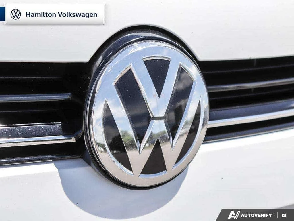 VW Golf * 5 Dr 2.0T 4MOTION at DSG * ПРЕДСТАВИТЕЛСТВО, снимка 8 - Автомобили и джипове - 55174874