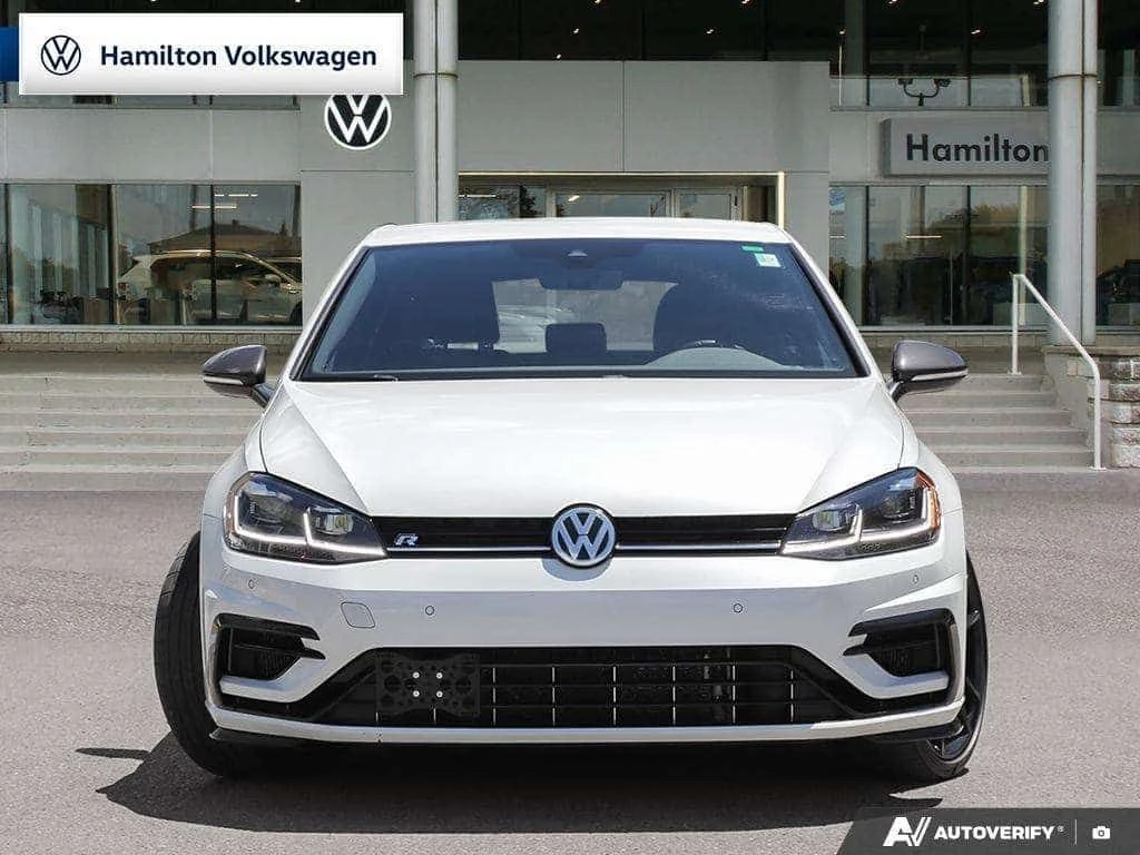 VW Golf * 5 Dr 2.0T 4MOTION at DSG * ПРЕДСТАВИТЕЛСТВО, снимка 2 - Автомобили и джипове - 55174874
