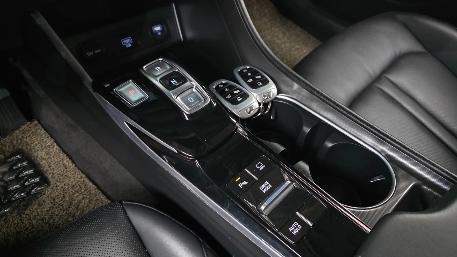 Hyundai Sonata 1.6 Turbo Premium Plus, снимка 9 - Автомобили и джипове - 55656422