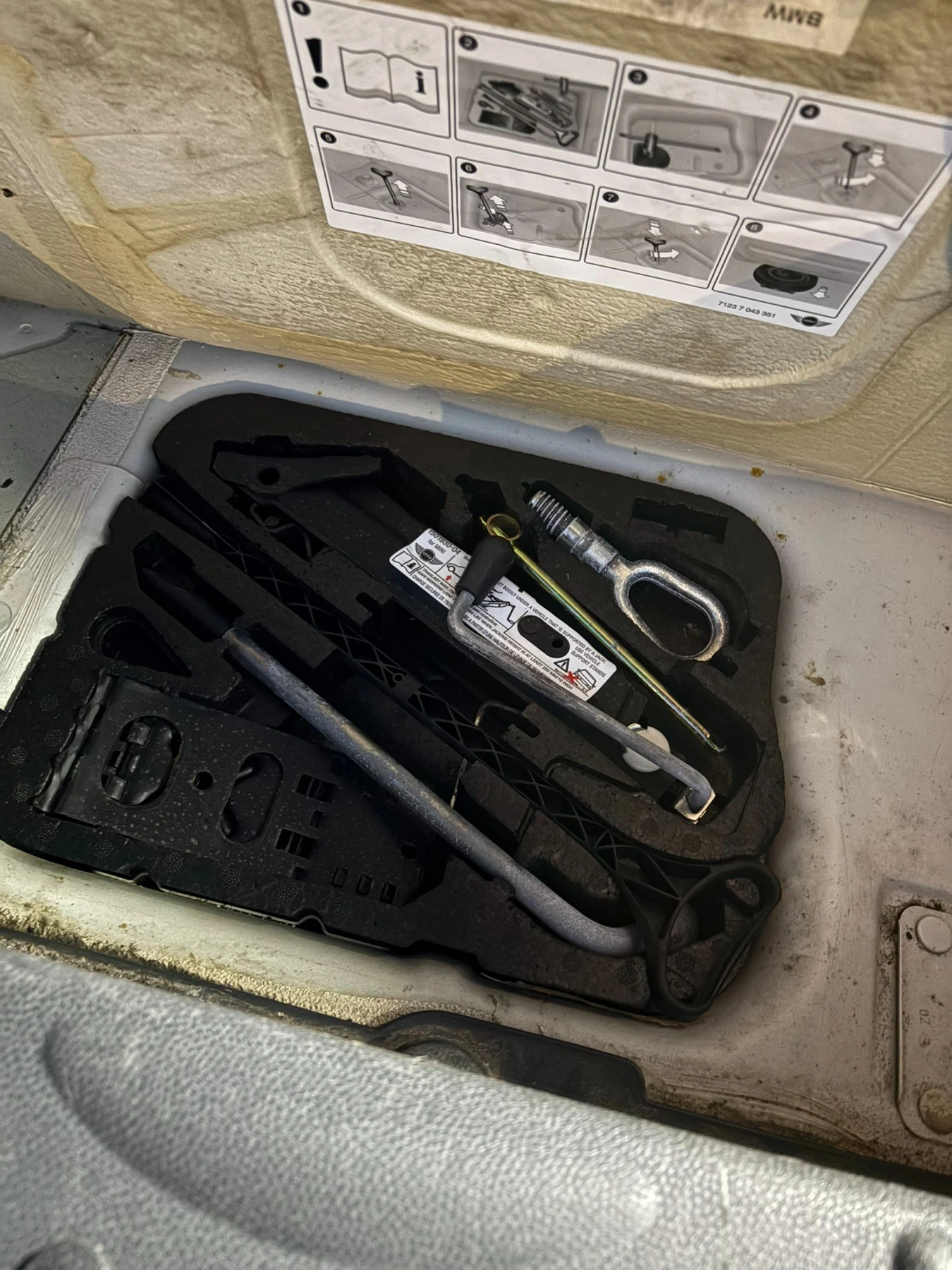 Mini One 1.6, снимка 8 - Автомобили и джипове - 55730192
