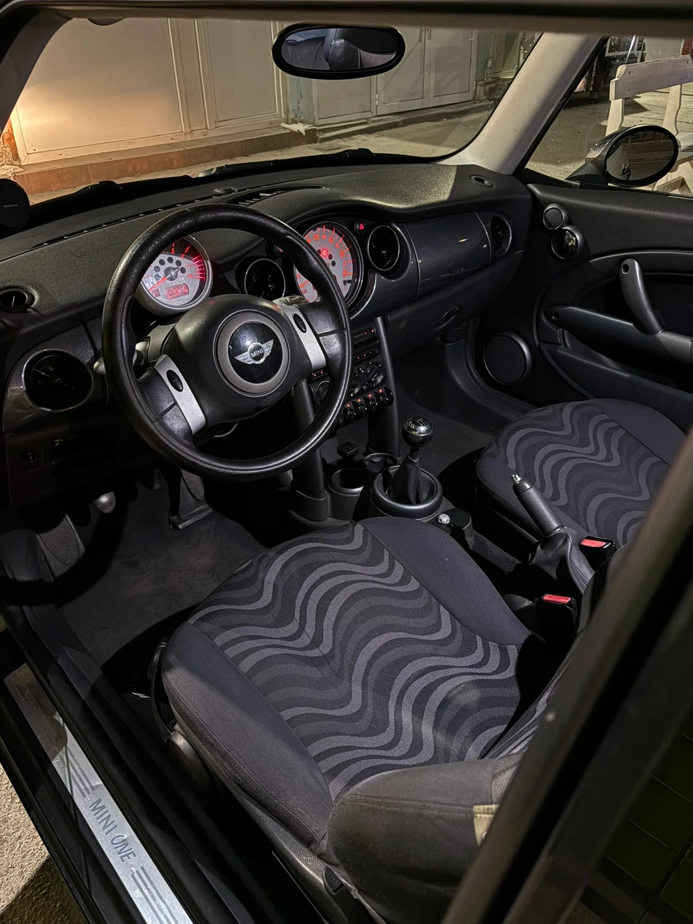 Mini One 1.6, снимка 4 - Автомобили и джипове - 55730192