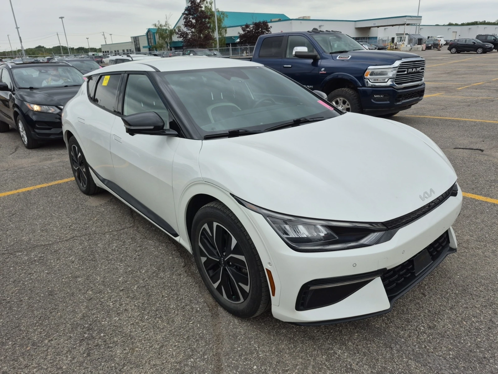 Kia EV6 LONG RANGE W/GT-LINE PKG 1 / ���������� | Mobile.bg � ����������� 2