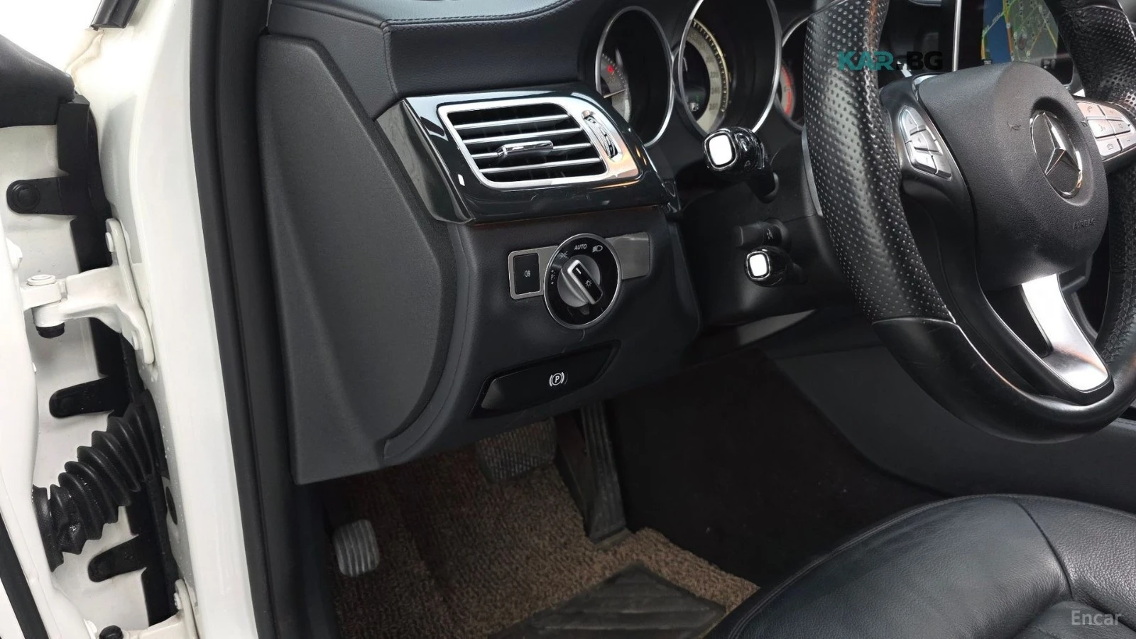 Mercedes-Benz CLS 250 D* 4MATIC* КОЖА* ПОДГРЕВ* ПАНО* НАВИ* LANE ASS, снимка 12 - Автомобили и джипове - 56046228