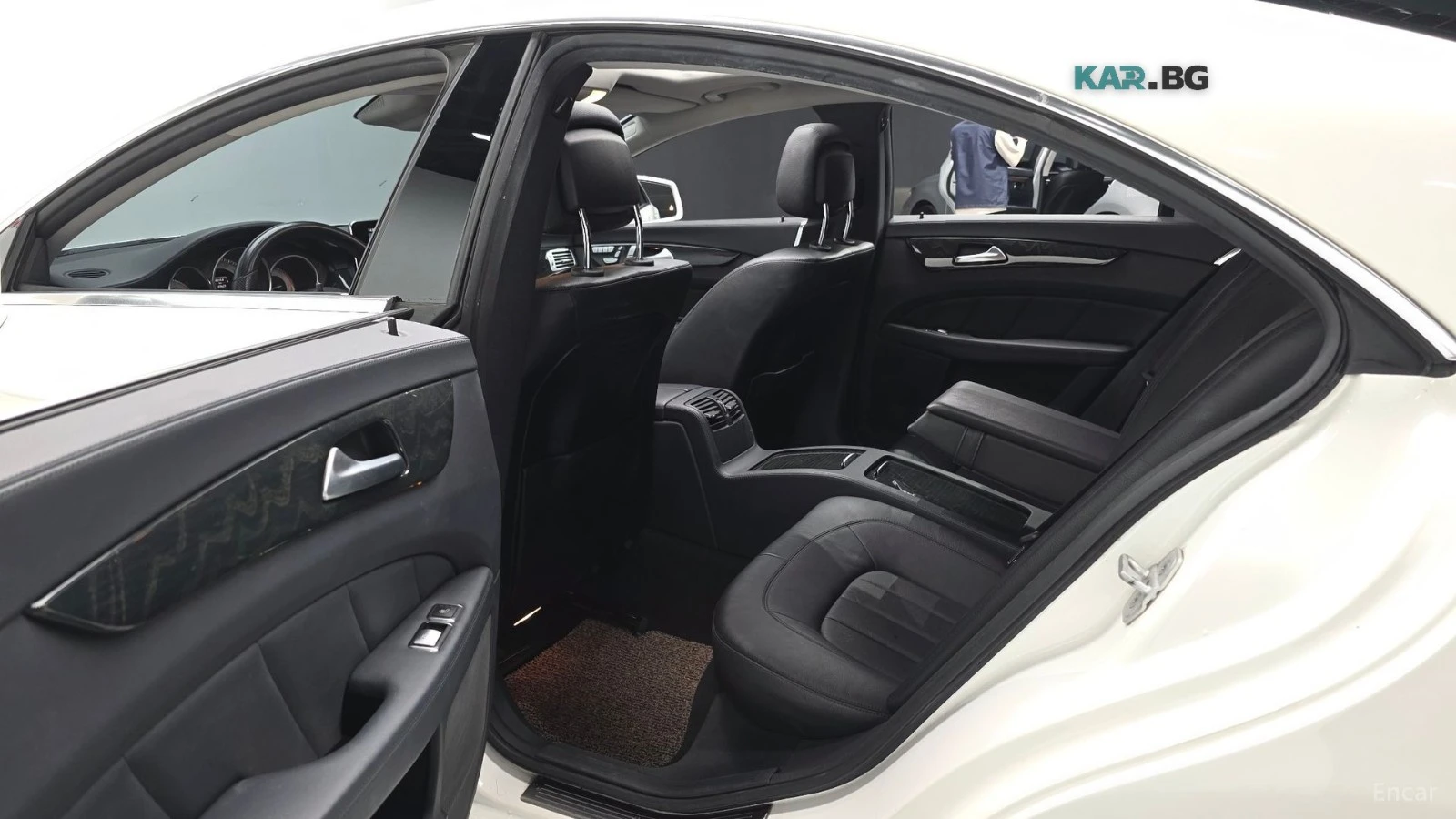 Mercedes-Benz CLS 250 D* 4MATIC* КОЖА* ПОДГРЕВ* ПАНО* НАВИ* LANE ASS, снимка 11 - Автомобили и джипове - 56046228