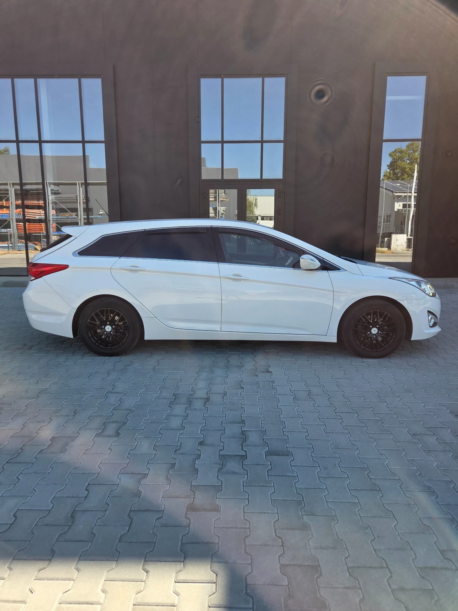 Hyundai I40, снимка 3 - Автомобили и джипове - 56128064