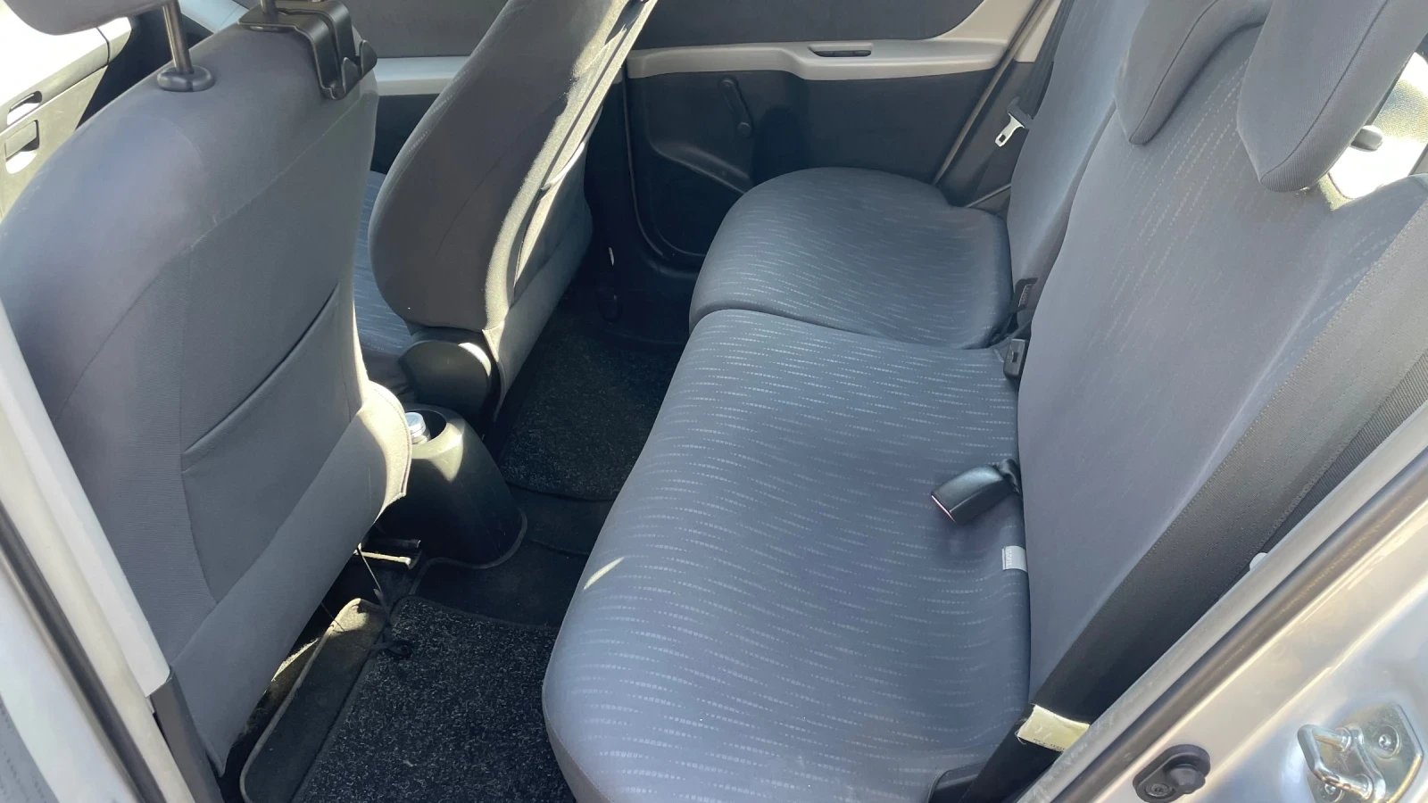 Toyota Yaris, снимка 9 - Автомобили и джипове - 56466756