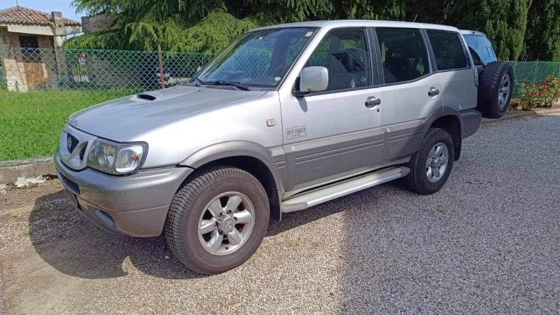 Nissan Terrano Terrano 2, 2.7 дизел / 6+ 1 места, снимка 1 - Автомобили и джипове - 47612391