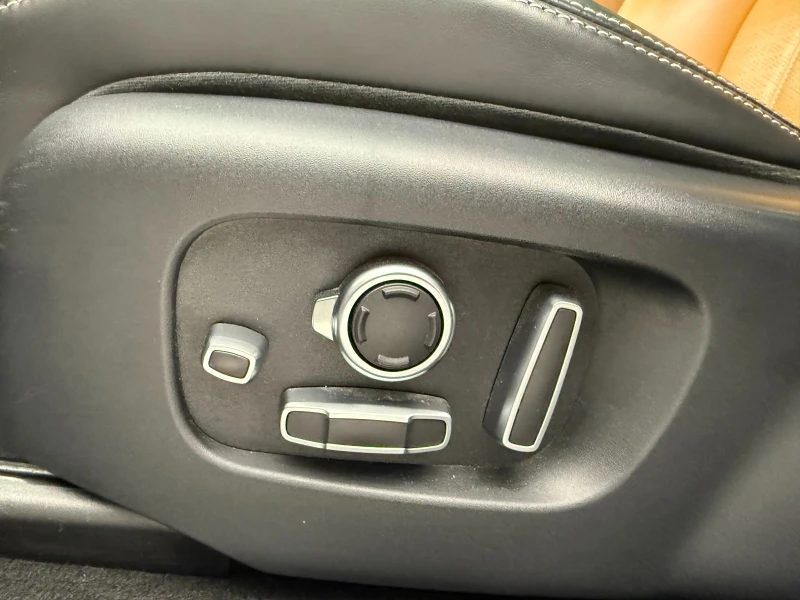 Land Rover Range Rover Velar, снимка 9 - Автомобили и джипове - 51987310