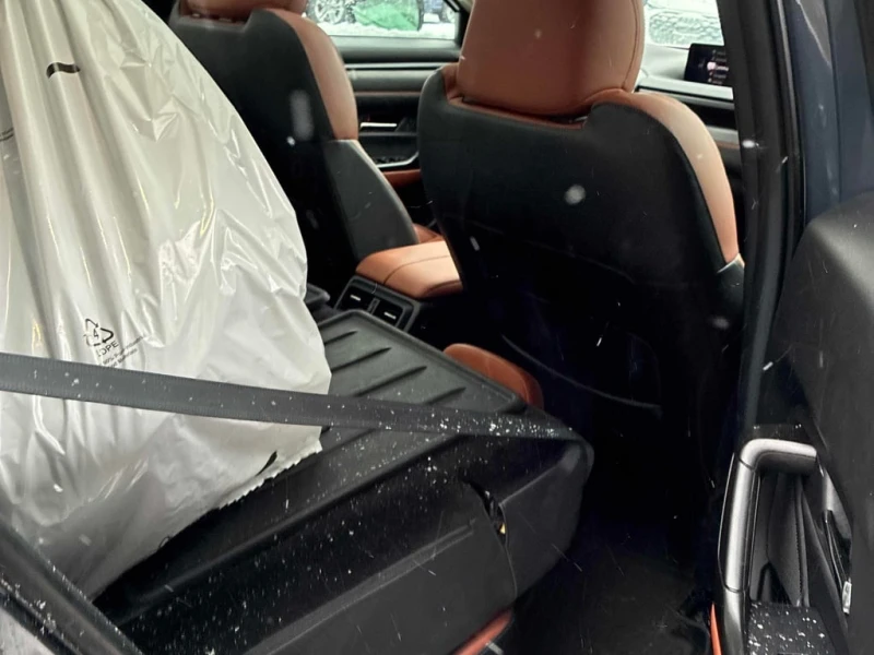 Mazda CX-50 * AWD * CARFAX * ПОДГРЕВИ * КАМЕРА, снимка 13 - Автомобили и джипове - 53382334