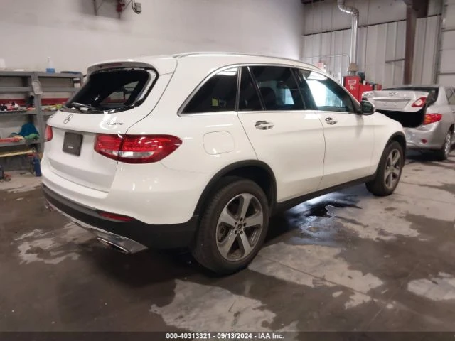 Mercedes-Benz GLC 300 4MATIC, снимка 4 - Автомобили и джипове - 47424368