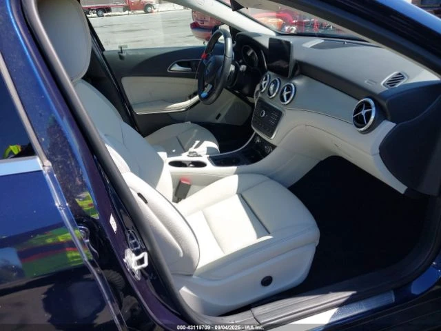 Mercedes-Benz GLA 250 4MATIC * * CARFAX * * АВТО КРЕДИТ * *  - изображение 8