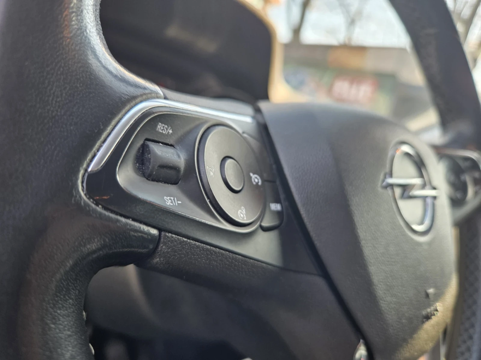 Opel Grandland X 2.0 Diesel 177 к.с. - изображение 8