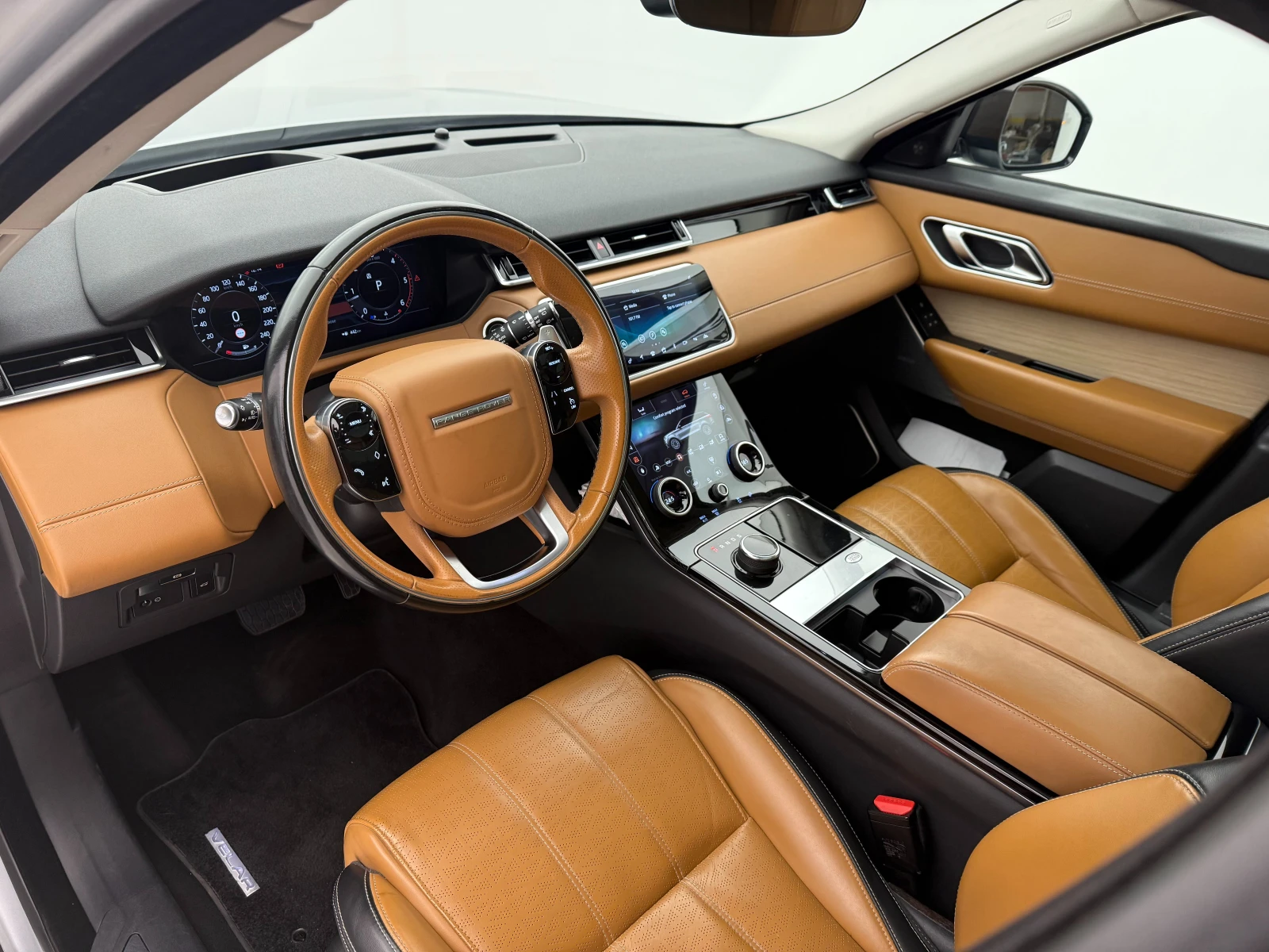 Land Rover Range Rover Velar  - изображение 10